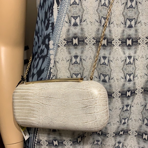 NEW KATE LANDRY LIGHT GOLD CHAIN Crossbody Clutch - Picture 12 of 12